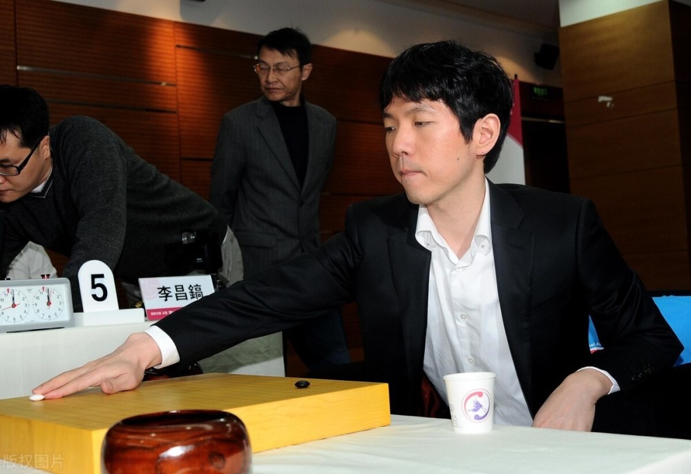 吴清源事实上,曾经的完美棋手模板们——例如吴清源,李昌镐.