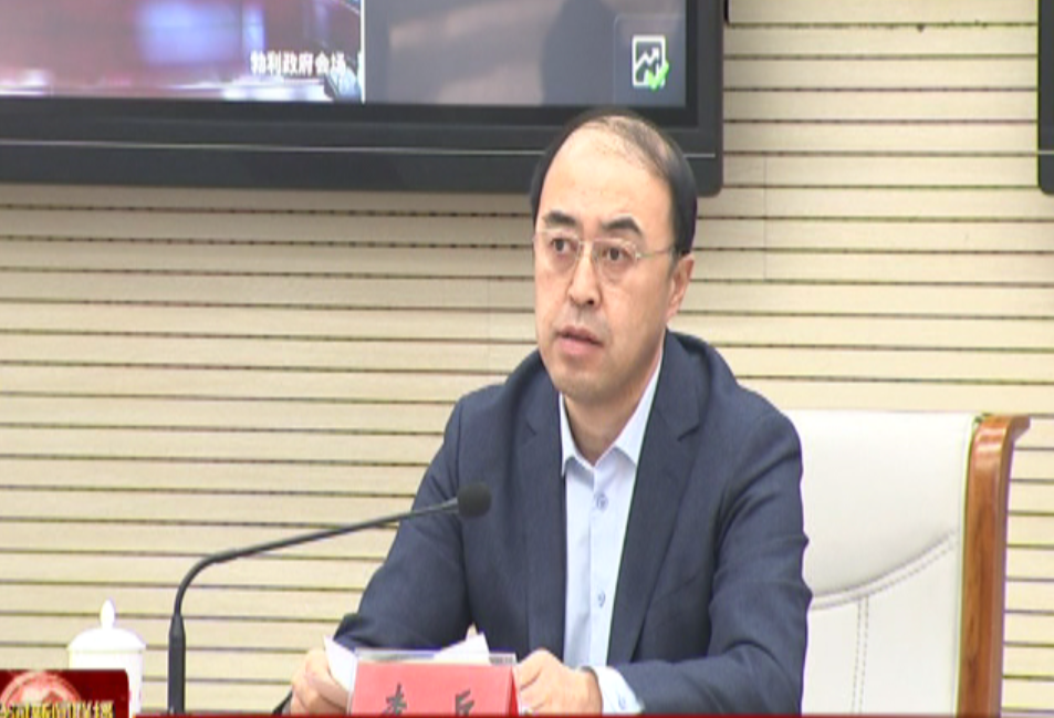 安虎贲,钱言考,王婷,宋鸿源,于立辉,赵传贵出席会议.刘国华主持会议.