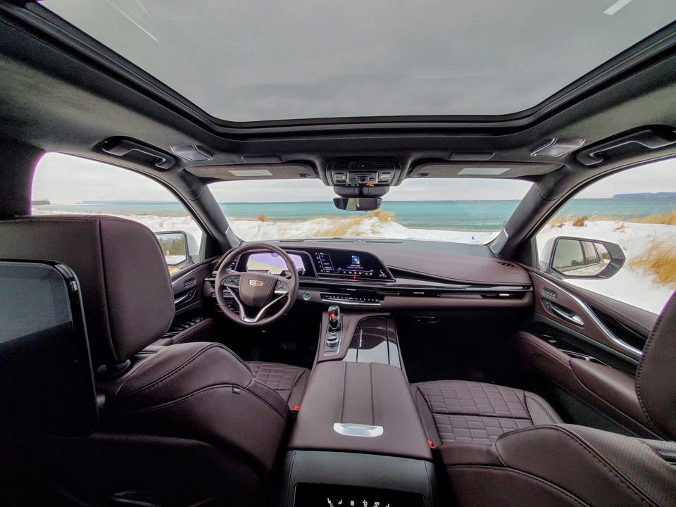 2021年凯迪拉克凯雷德运动铂金版价格高昂但值得入手吗