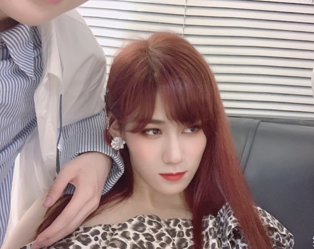 第5期时代少年团女装图片分享