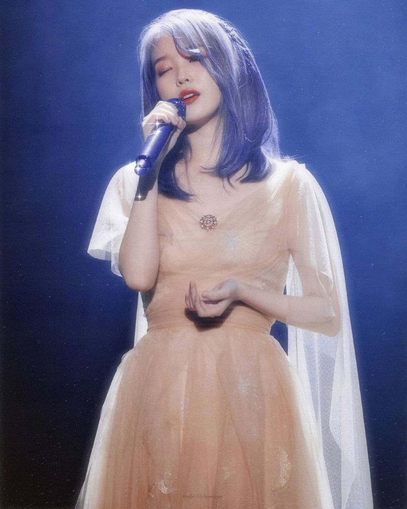 李知恩丨蓝发iu人间宝藏