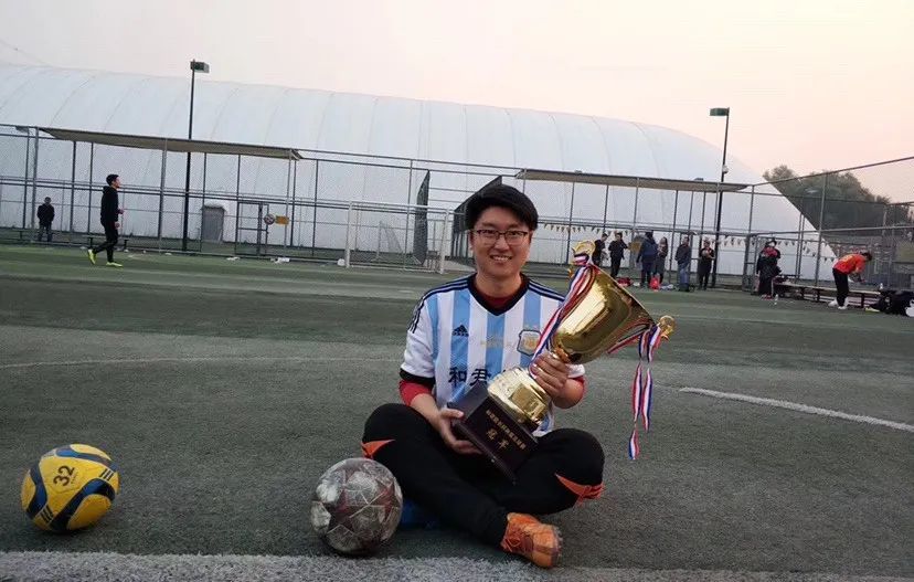 月薪1万和月入10万的真实差距扎心了成年人的崩溃从穷开始