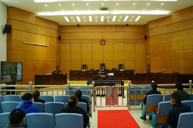 开化县县委原常委县政府原党组成员程君标受贿案一审宣判
