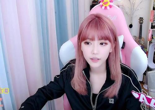 lol周淑怡人设崩塌遭七煌老板两次实锤为了整活不要工作