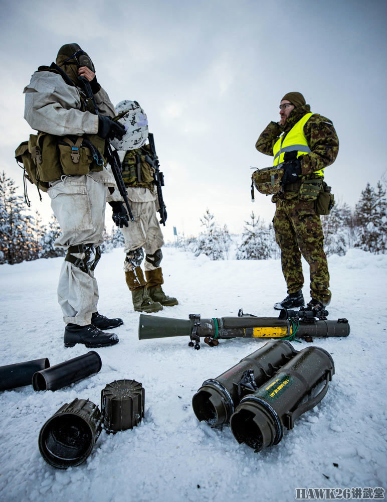 连拍爱沙尼亚陆军卡尔古斯塔夫m3无后坐力炮实弹射击训练