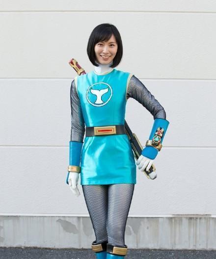 横跨假面骑士奥特曼战队三大特摄的女演员长泽奈央