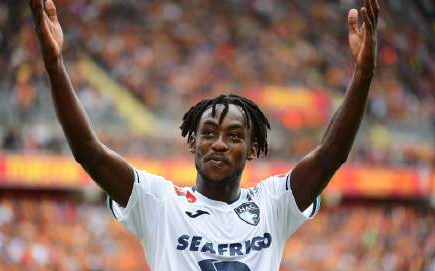 鳄鱼排行_有史以来被人类捕获的最大鳄鱼排行榜!(2)