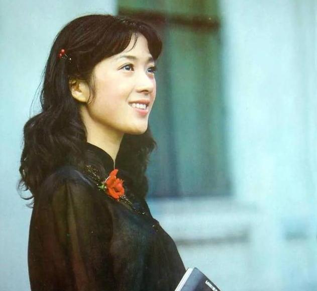 因流氓案被迫退圈80年代封面女神龚雪今67岁过的怎么样