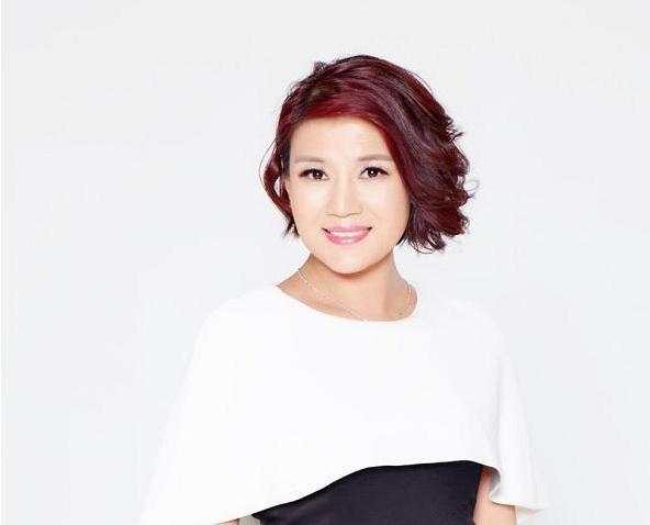 央视才女徐珺:大16岁富豪去世后,与小叔子争夺百亿家产_腾讯新闻