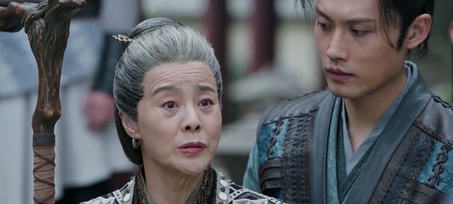 王老夫人说:晟儿和阿翡都是我们从小看着长大的,连寨门儿都没出过,断