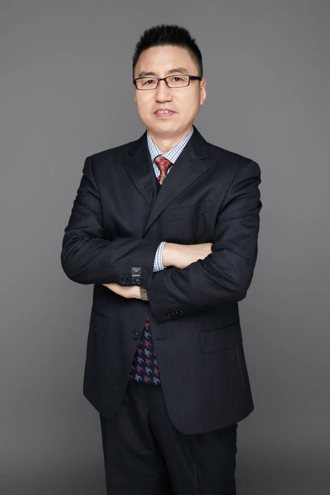 《高朋满座之领军探秘》董海波:精研现代医疗技术,乐做临床医生的"