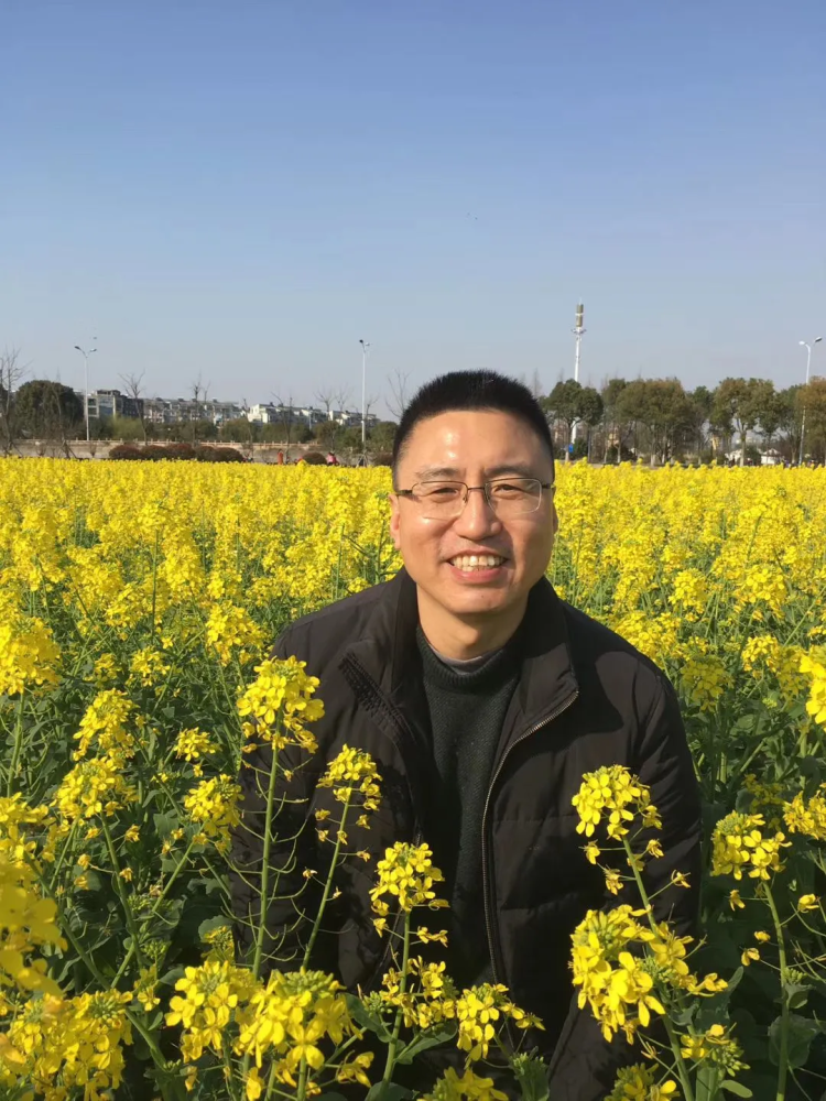 《高朋满座之领军探秘》董海波:精研现代医疗技术,乐做临床医生的"