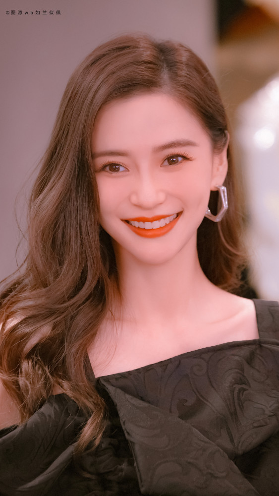 angelababy杨颖红黑系列怼脸拍,真的太好看了!