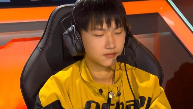 qg杰杰唱国歌被封继fly之后再犯大错qg的教育该加强了