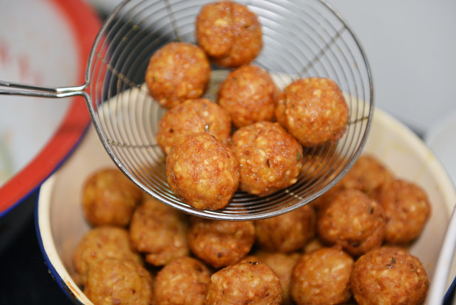 最美家乡味,山粉圆子烧肉是妈妈的味道,安庆人的最爱