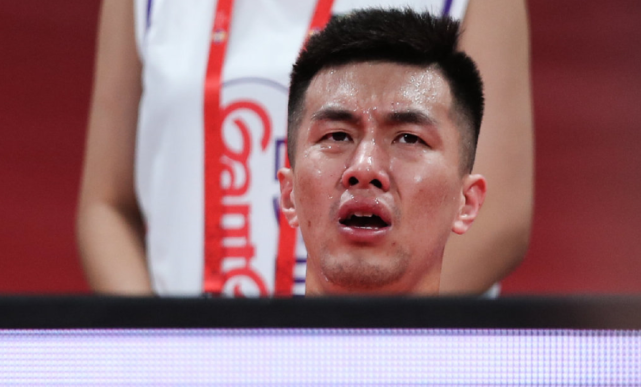 郭艾伦首次晒出国家队训练照 脑震荡他仍坚持训练