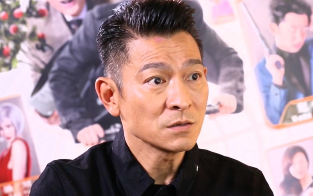 另外,在歌唱节目中,天王刘德华将以录 演的形式表现节目,并且和王一博