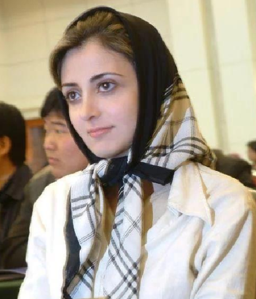 迪拜赫德王妃41年不露面22年连生12个子女可惜了这绝世容颜