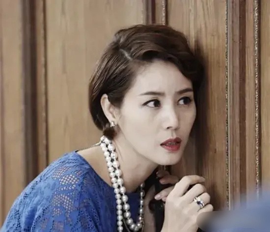 李敏镐恋情疑似曝光女方是继承者中饰演他母亲的演员你怎么看