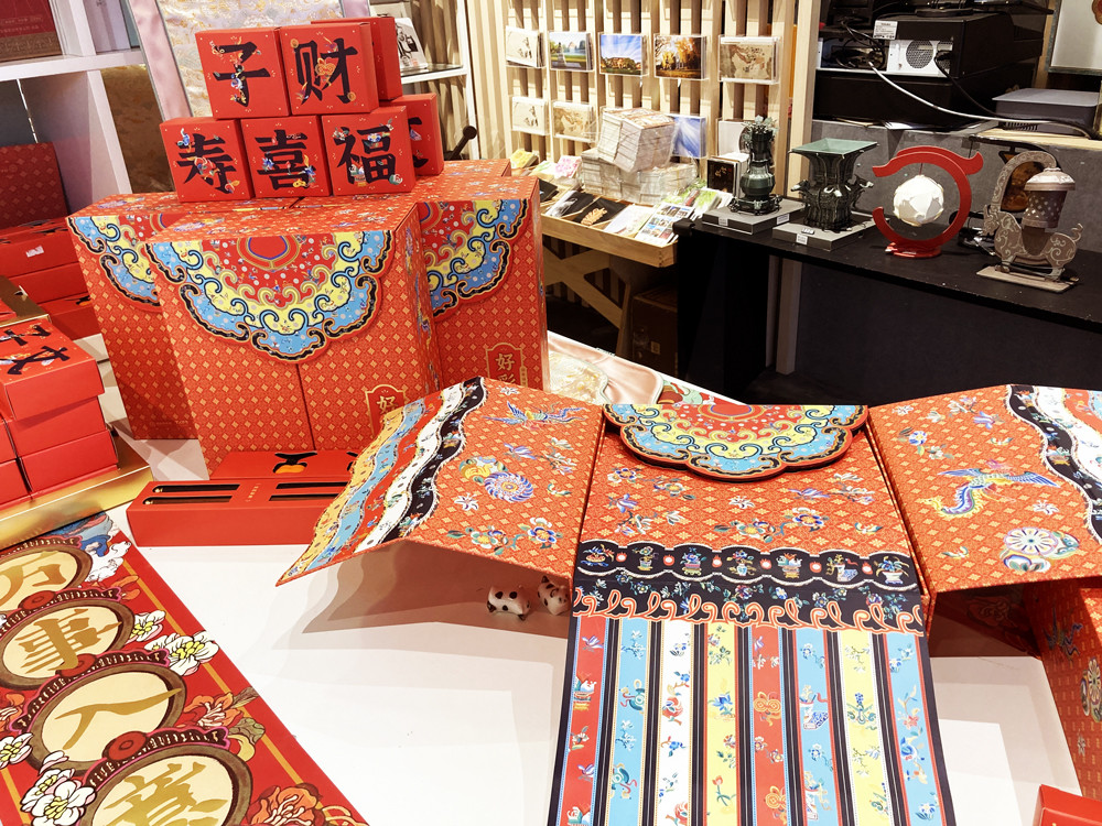 中国春节新风尚国潮文创礼物走俏成新年货