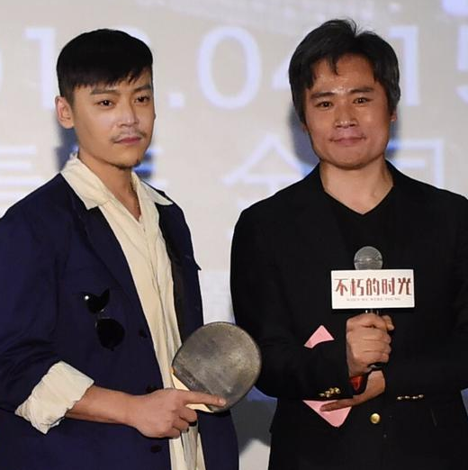 王紫逸在荧幕前的形象一直都是硬汉,演技都受到了中外媒体的称赞,一直