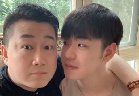 过于敏感了张云雷名字被相声春晚剪掉引热议张鹤伦十三字回应