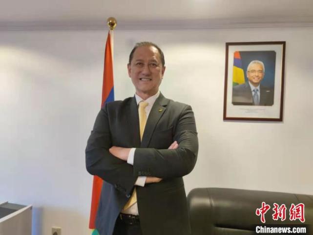 就地过年,这位驻华大使亲手烧了一桌中国菜|王纯万