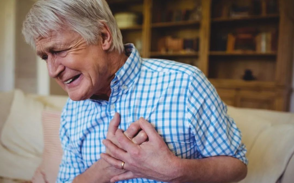 心肌梗塞|38岁男子腹疼，查出心梗，专家提醒：识别5大“警讯”，别病急乱投医