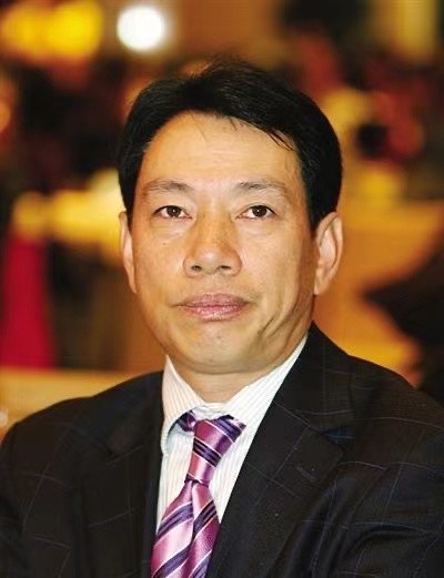 新华都的陈发树个人财富530亿元,较去年涨幅68%,位列胡润百富榜第79位