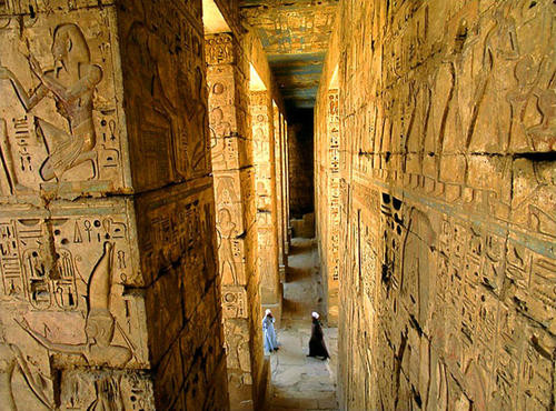 埃及金字塔|金字塔是500年前的建筑？专家看到石块气泡后称，一定不是4500年