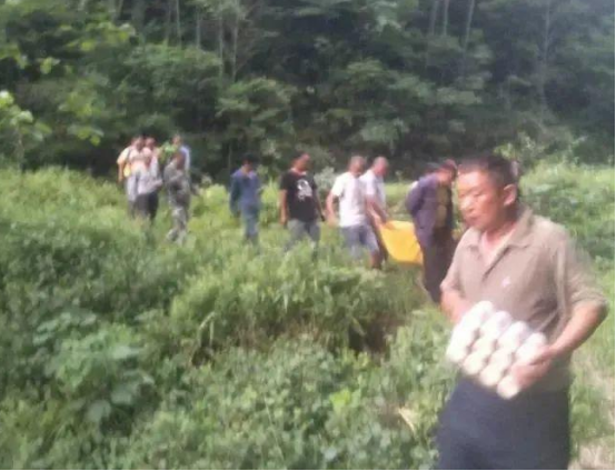 广西|广西两位村民：进山采药意外发现飞机残骸，揭开尘封52年的历史