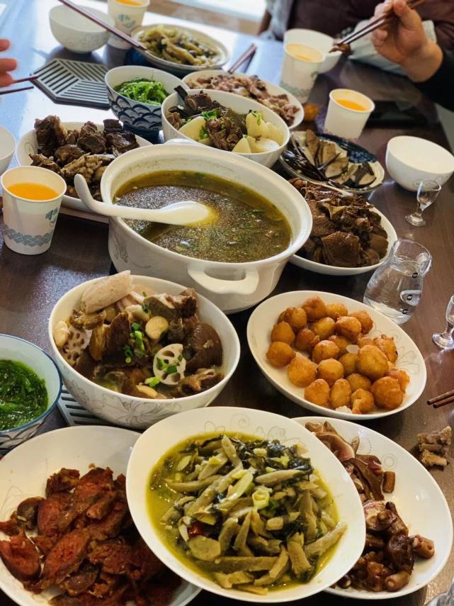 就地过年·征集|你家的团年饭吃的啥?快来晒_腾讯新闻