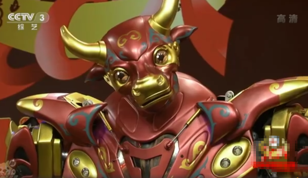 朱迅采访机器人太尴尬话筒上下左右乱戳一气网友好像过安检