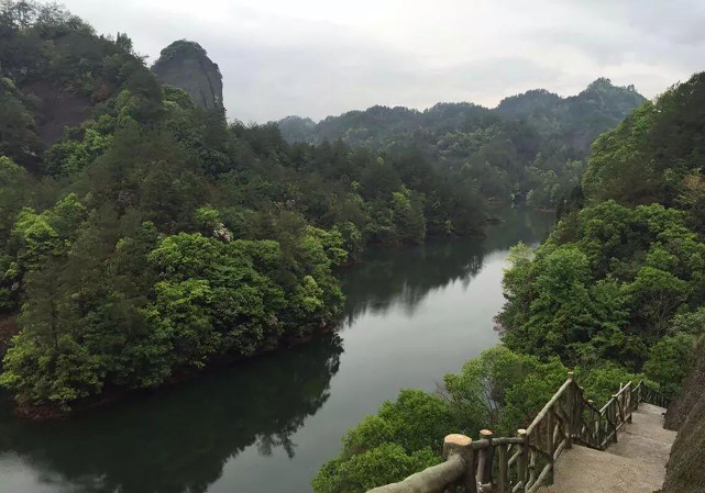 江西宜春市銅鼓縣天柱峰