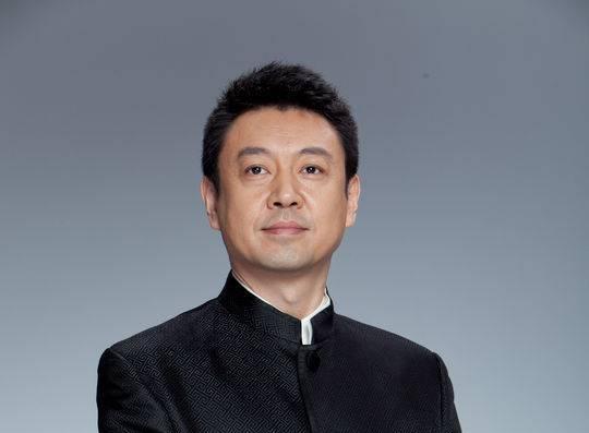 "央视名嘴"杨柳,风流半生终于被收服,看看老婆是谁就知道了_腾讯新闻