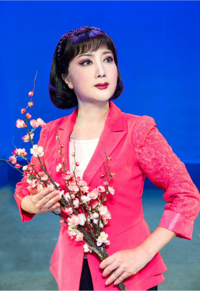 柴房会》唱段获上海第七届"白玉兰奖"男主角奖剧目《无意神医》唱段