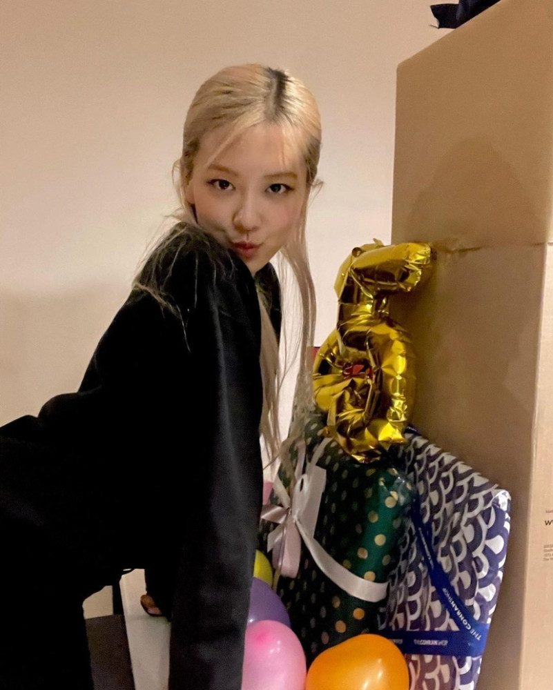 更新blackpink朴彩英庆生图肉肉的颜值绝了吹爆肉肉的颜值