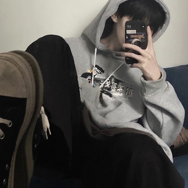 男生头像整个夏天想和你环游世界