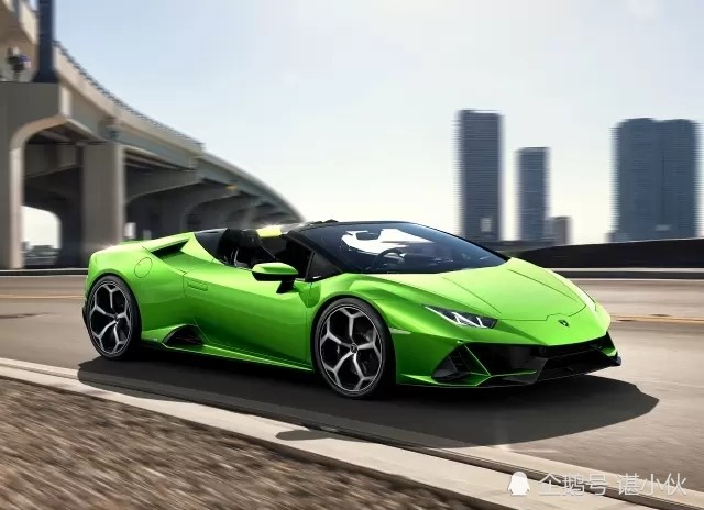 正向对方攻击的斗牛,与大马力高性能跑车的特性相契合,同时彰显了创始