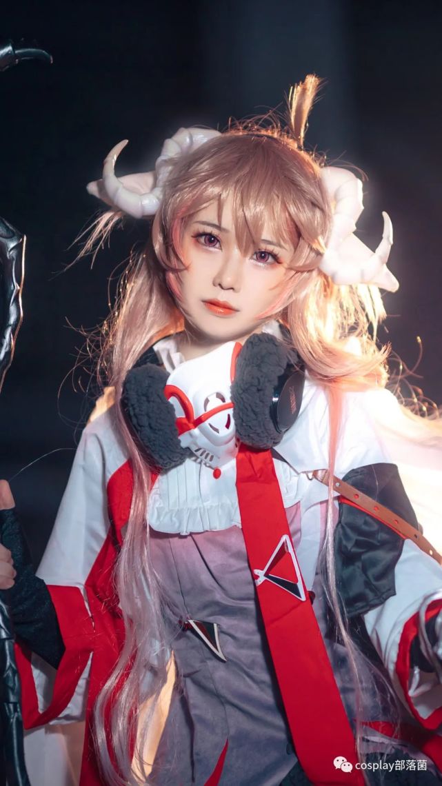 cos:明日方舟艾雅法拉cos正片@小李