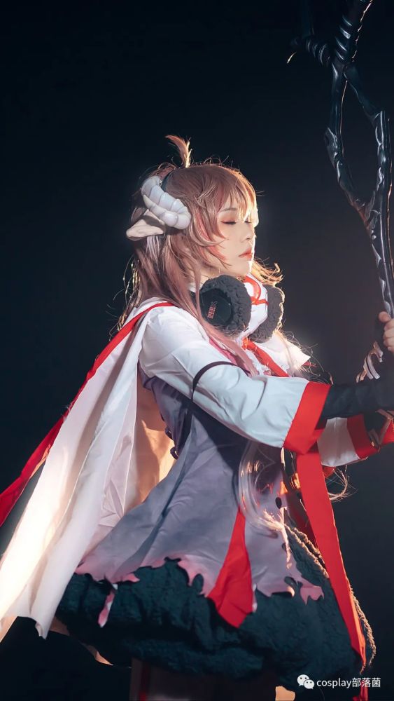 cos明日方舟艾雅法拉cos正片小李