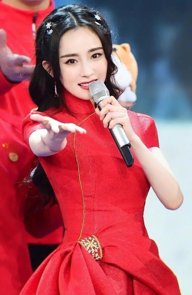 春晚明星造型:杨幂被金晨碾压,热巴发型失策,倪妮落座成焦点