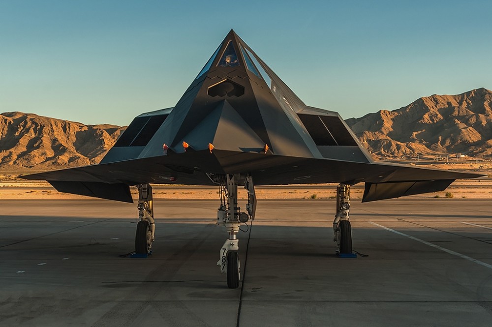 f117以战机自居,被誉为"夜鹰",实则应为攻击机_腾讯新闻