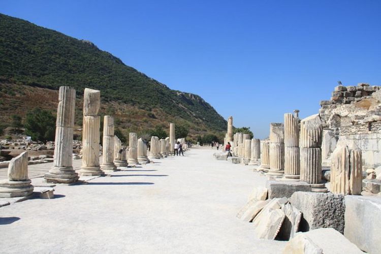 胡夫金字塔|时间可抹掉一切，但却难以毁掉金字塔，据说它还能保存六万年