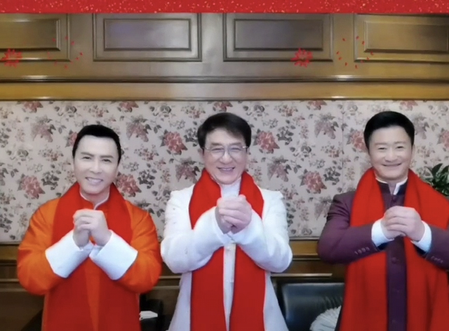 吴京甄子丹春晚对打成龙在台下成劝架人三人同框状况多