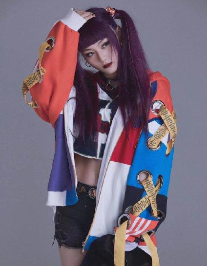 她在唐人街探案里戏份不多,但足让人眼前一亮,片酬高达300万_腾讯新闻