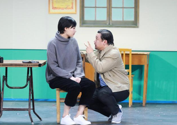 角色可能最早是给任梓慧量身打造的,她个子高也没少扮演贾冰的对象