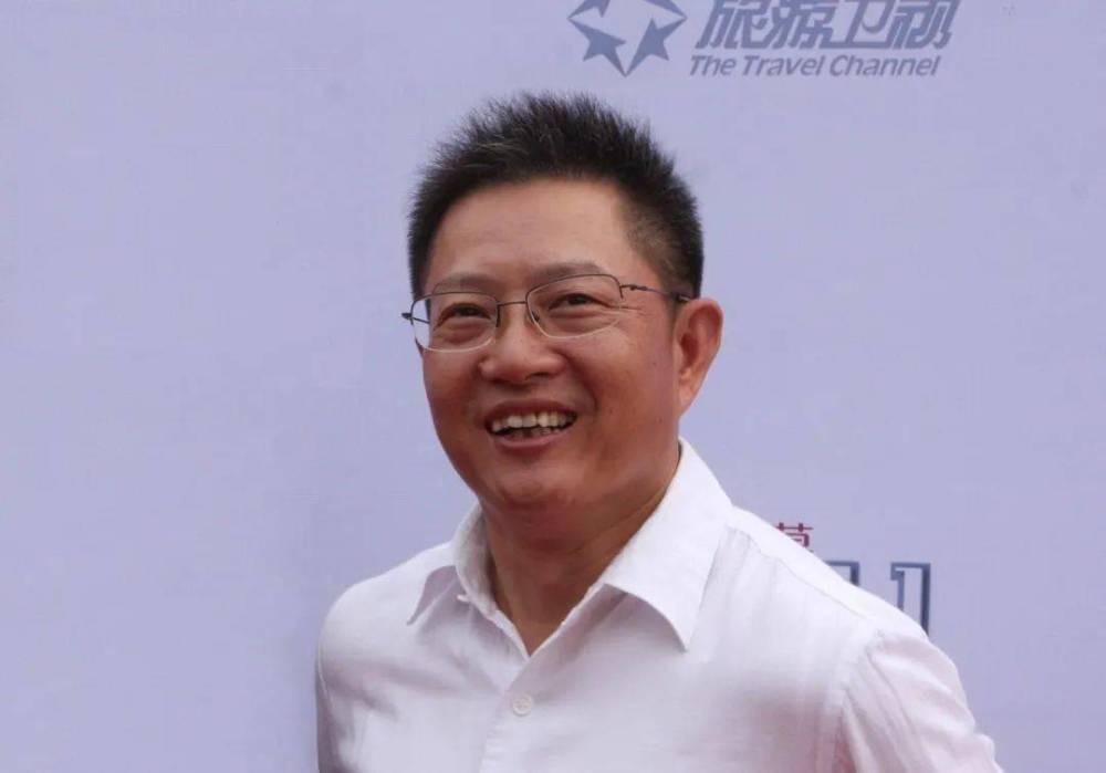 少女内衣_少女与两网友男子喝完1箱啤酒,清醒后发现衣服被脱下