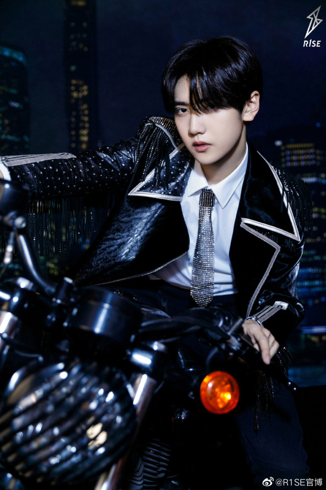 r1se梦回炙热,舞台惊艳_腾讯新闻