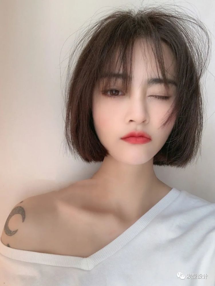 非常适合懒人女生哦.早上手指梳顺就能出门.